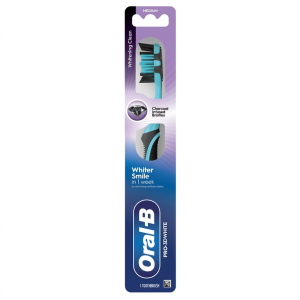 Spazzolino manuale oral-b pro-clean con carbone attivo