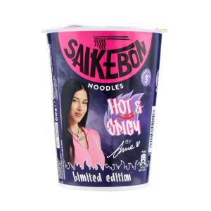 Noodles istantanei di farina di frumento e condimento piccante con peperoncino e spezie  saikebaddie star hot spicy 60 gr.